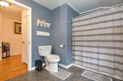 40 Barkland Drive Derry NH 03038