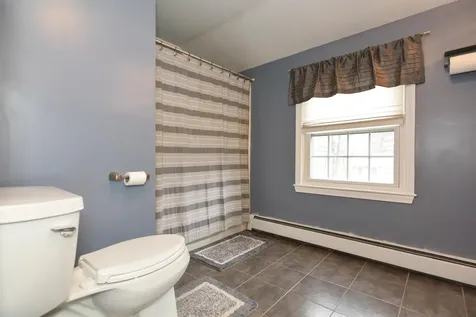 40 Barkland Drive Derry NH 03038