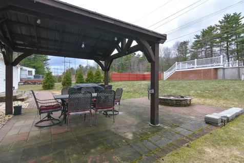40 Barkland Drive Derry NH 03038