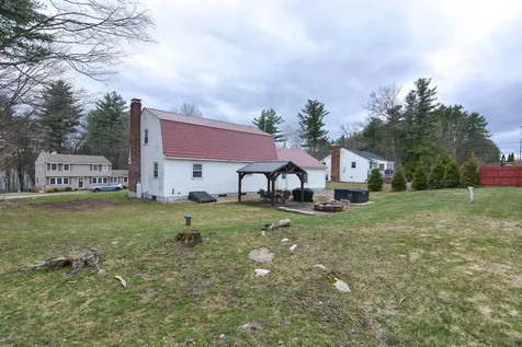 40 Barkland Drive Derry NH 03038