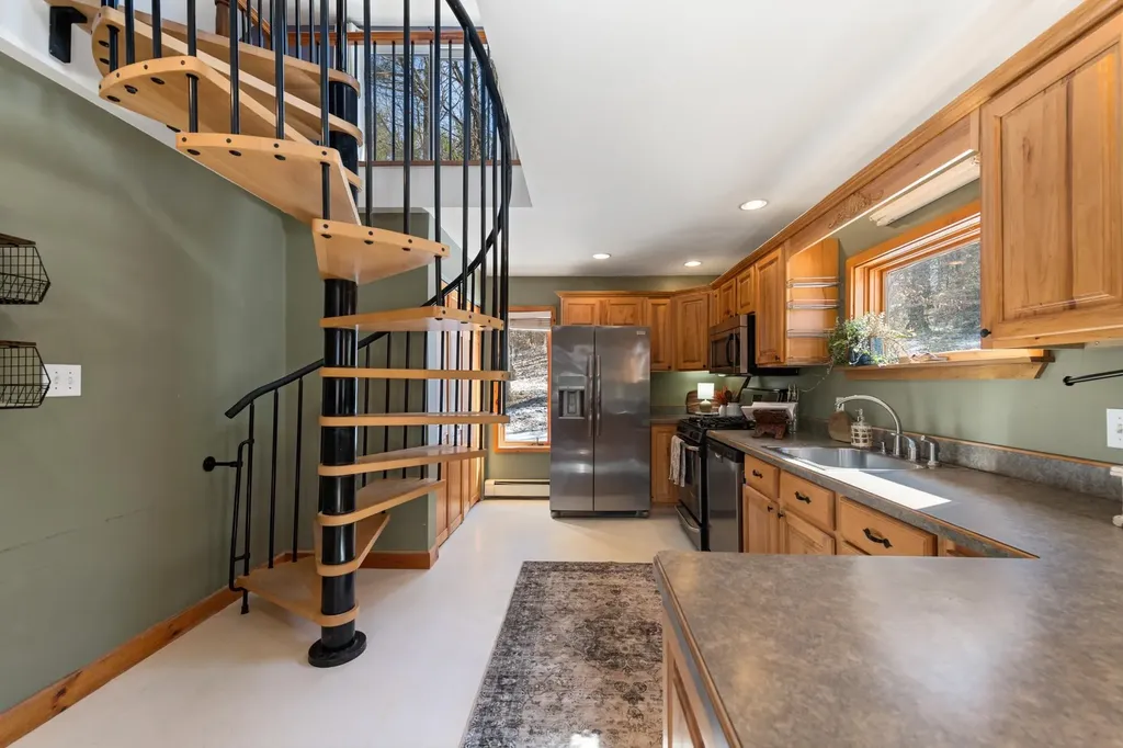 1642 Nh Route 175 Thornton NH 03285