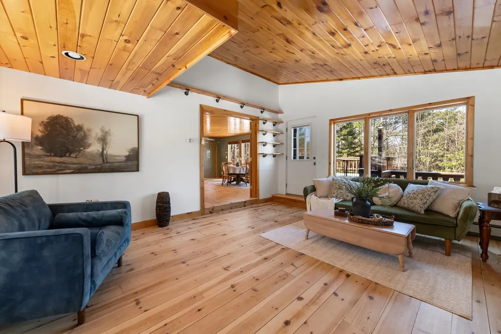 1642 Nh Route 175 Thornton NH 03285