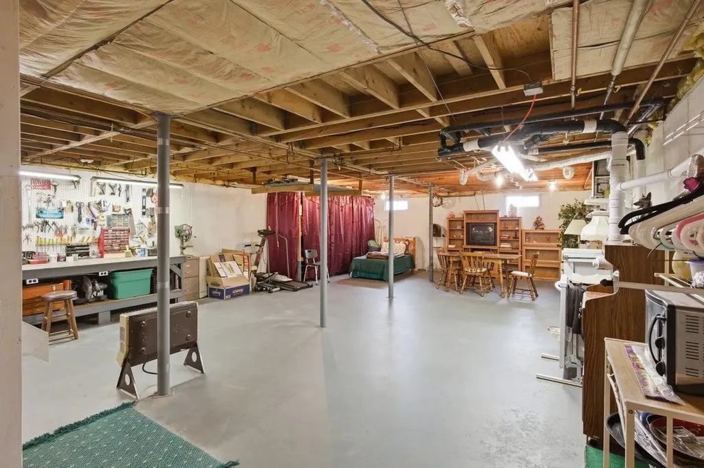 1808 East Road Bennington VT 05201