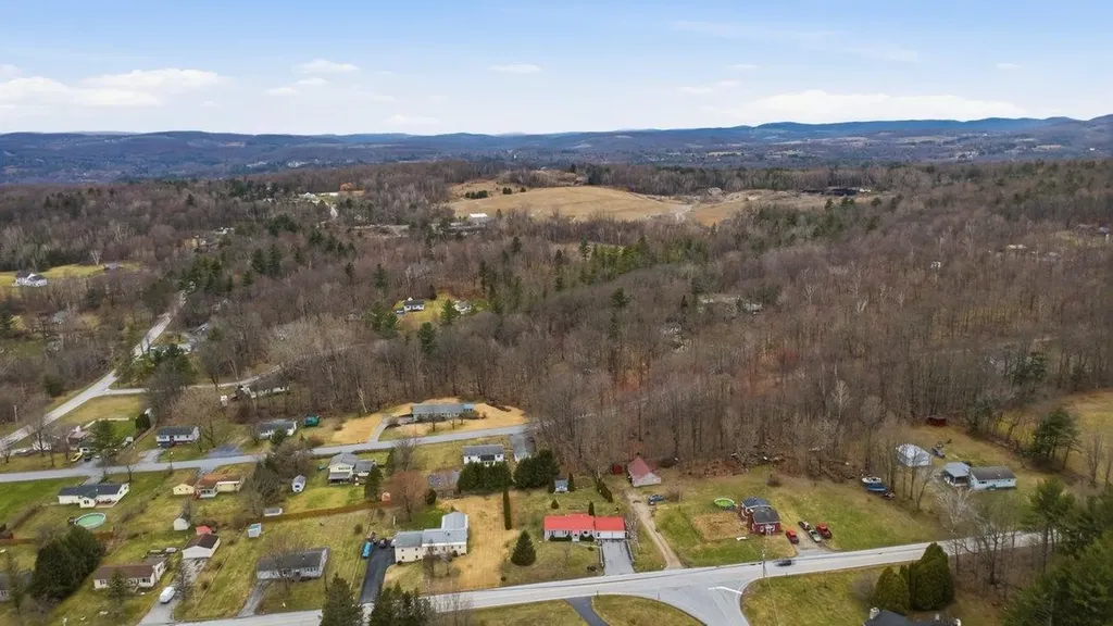 1808 East Road Bennington VT 05201