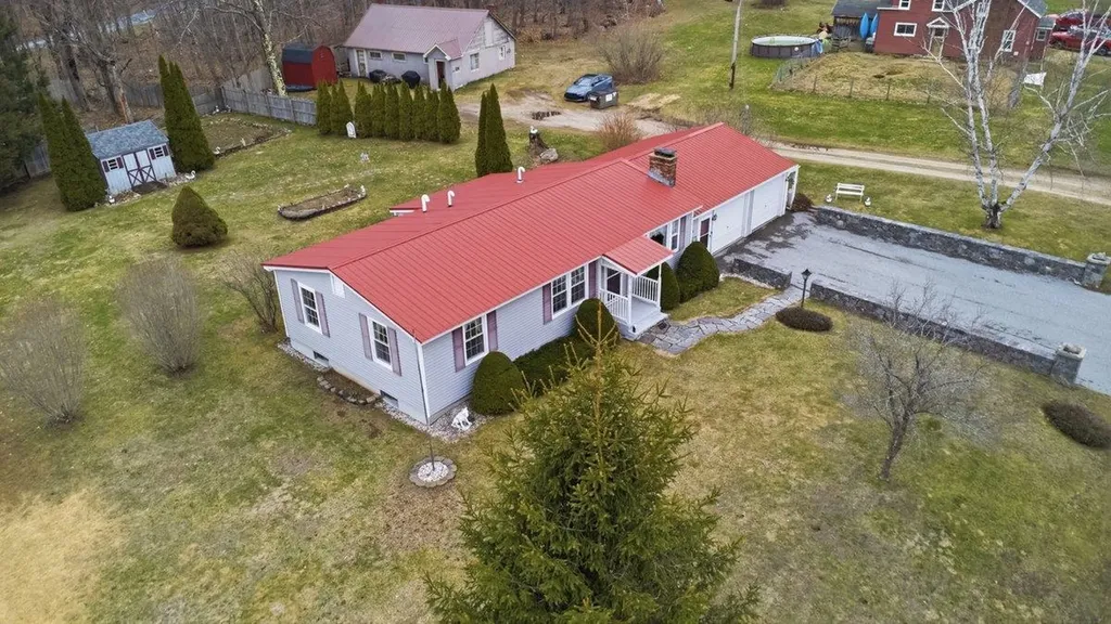 1808 East Road Bennington VT 05201