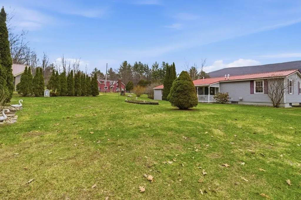 1808 East Road Bennington VT 05201