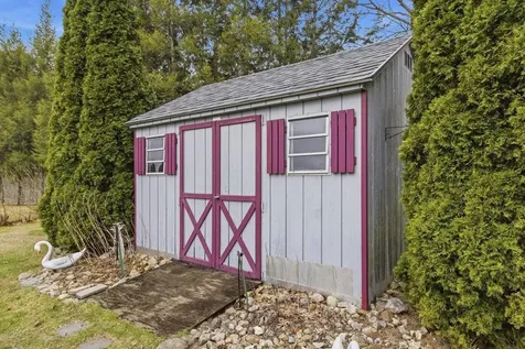 1808 East Road Bennington VT 05201