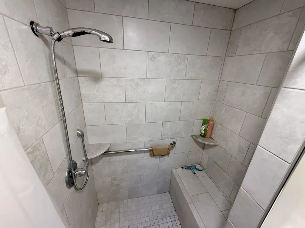 21 Roycraft Road Manchester NH 03103