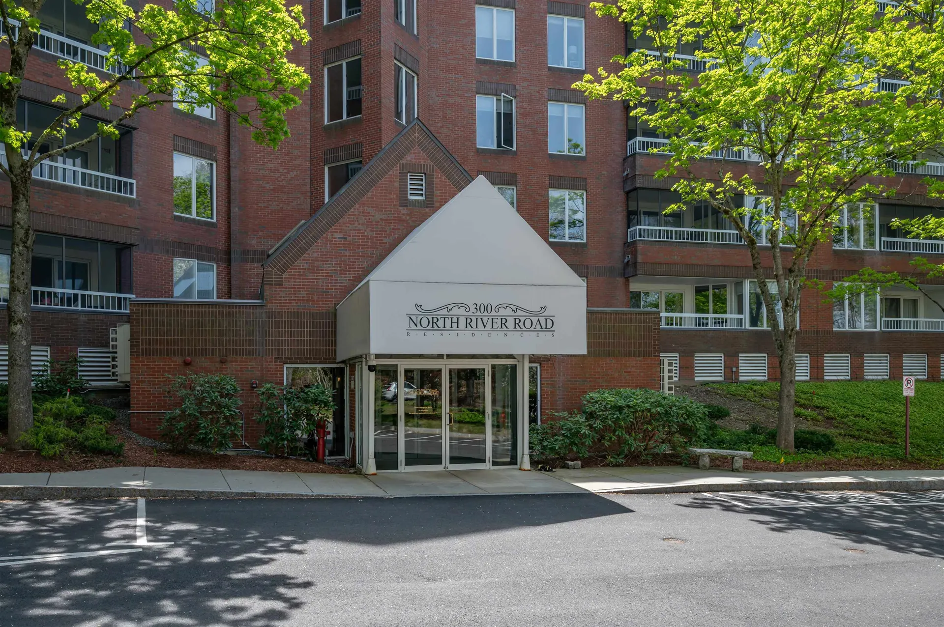 300 River Road Manchester NH 03104