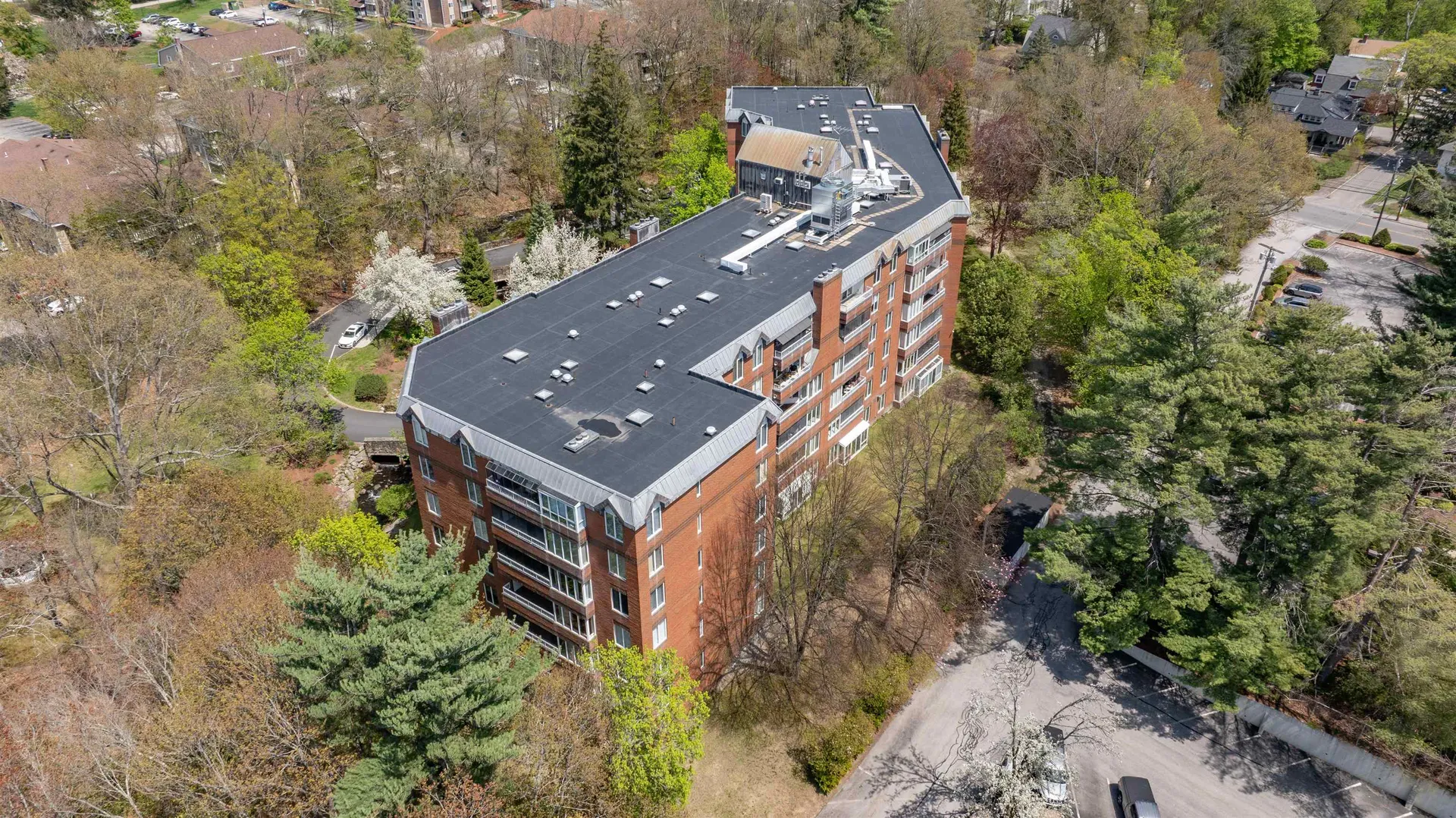 300 River Road Manchester NH 03104