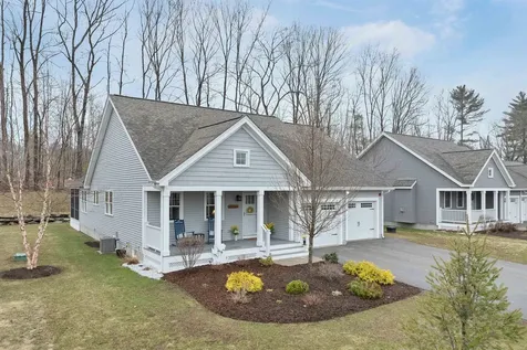 34 Three Ponds Drive Brentwood NH 03833