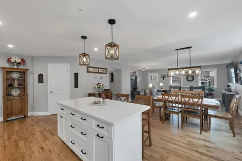 34 Three Ponds Drive Brentwood NH 03833