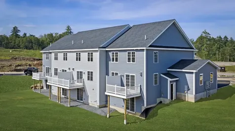 69 Crestview Way Raymond NH 03077