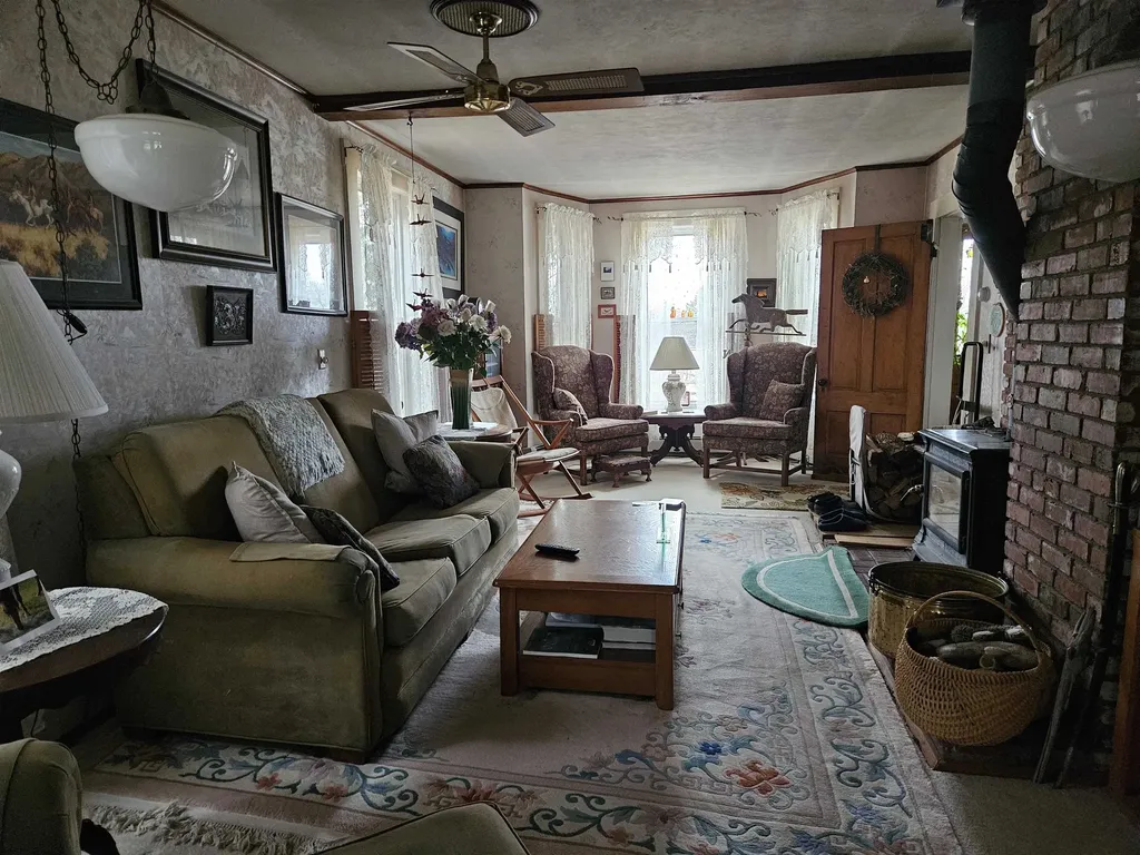 1553 Route 117 Sugar Hill NH 03586