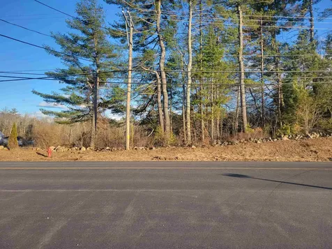 42A Chester Road Raymond NH 03077