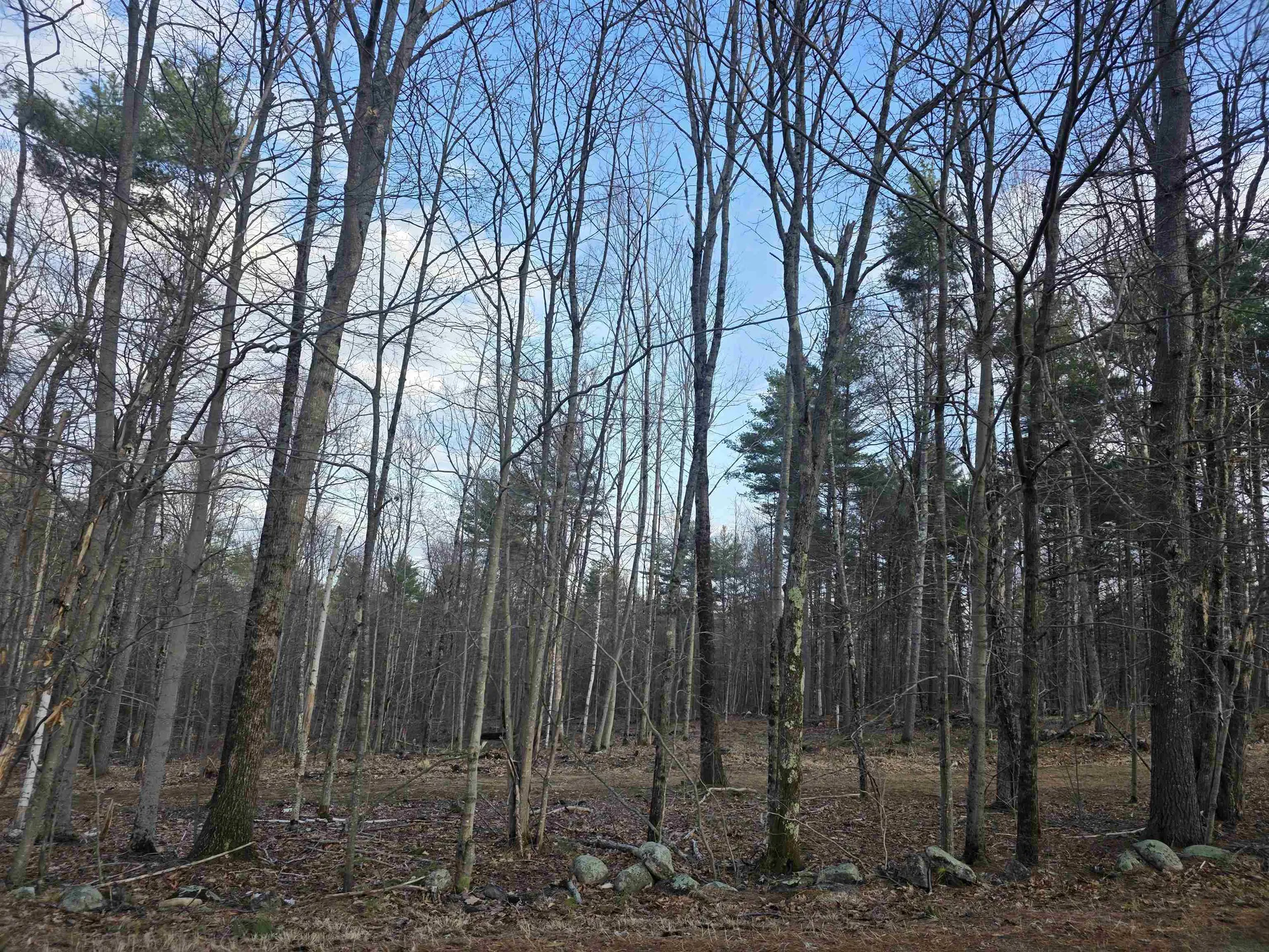 849 Cross Country Road Pembroke NH 03275