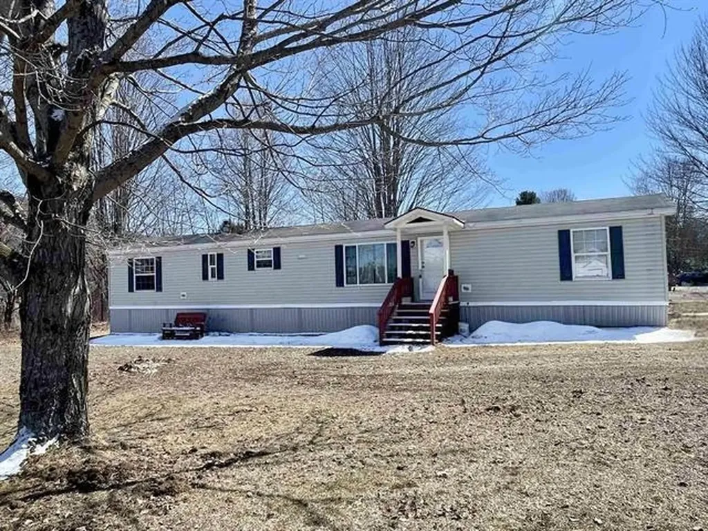 21 Daniel Drive Lyndon VT 05851