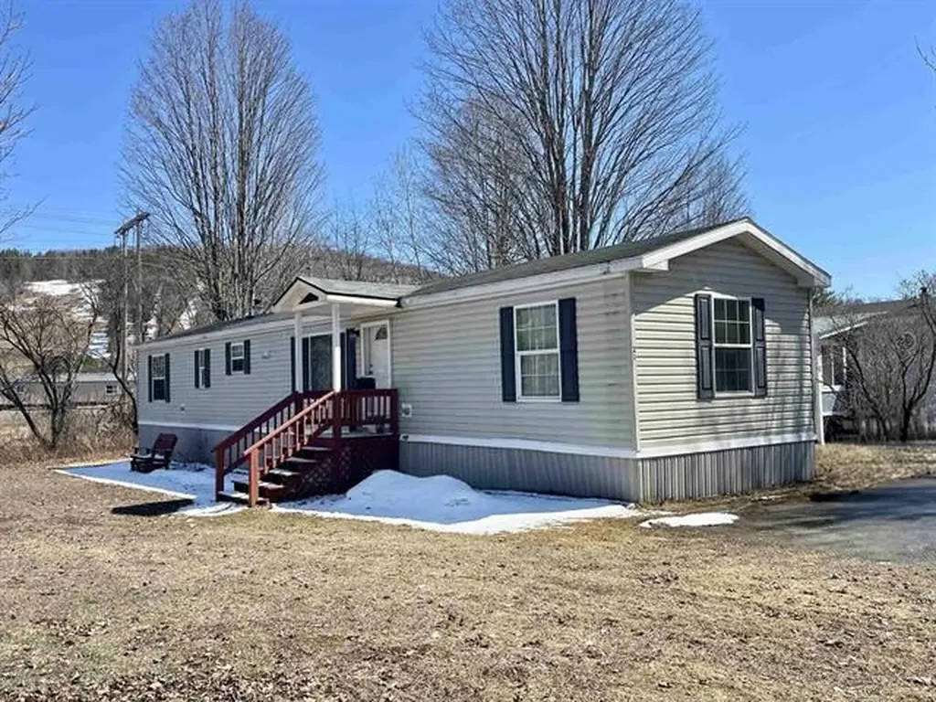 21 Daniel Drive Lyndon VT 05851