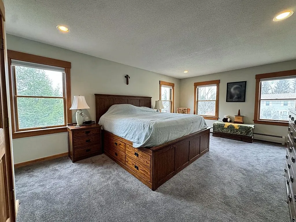 10 Elmwood Drive Rutland City VT 05701