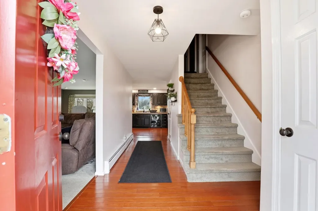 147 Leewood Street Manchester NH 03103