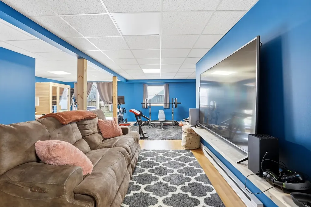 147 Leewood Street Manchester NH 03103