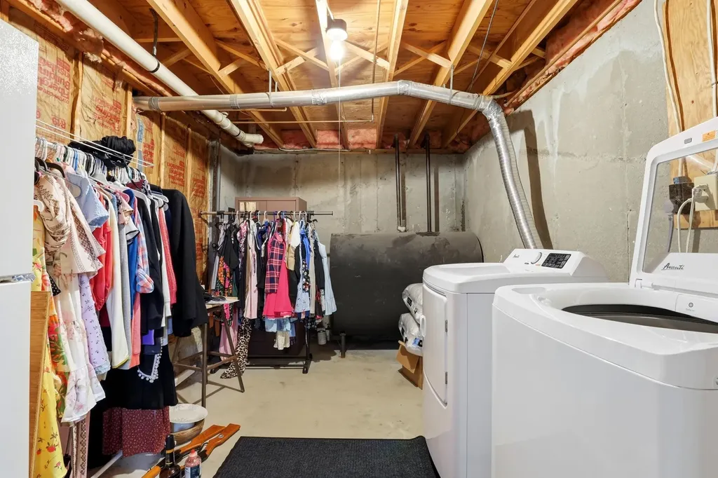 147 Leewood Street Manchester NH 03103