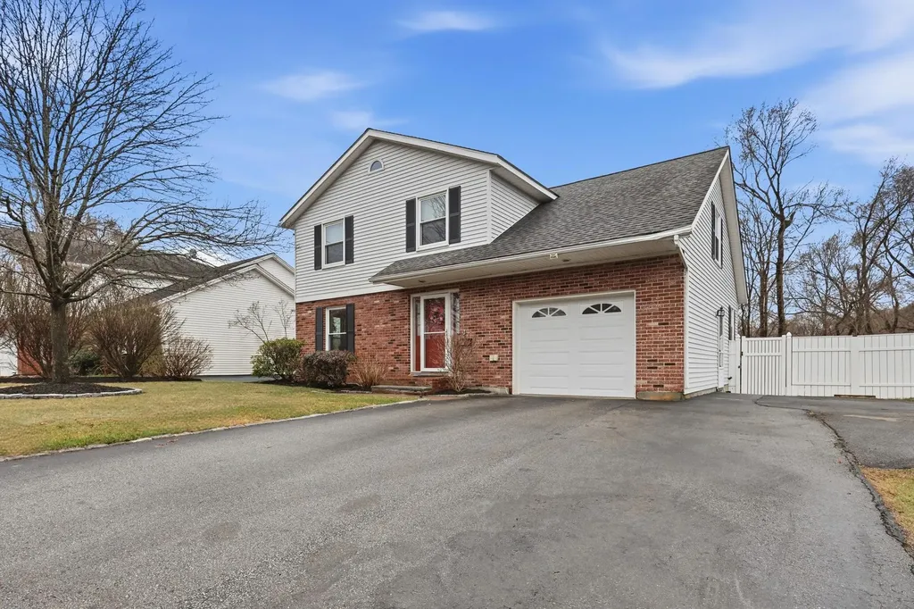 147 Leewood Street Manchester NH 03103