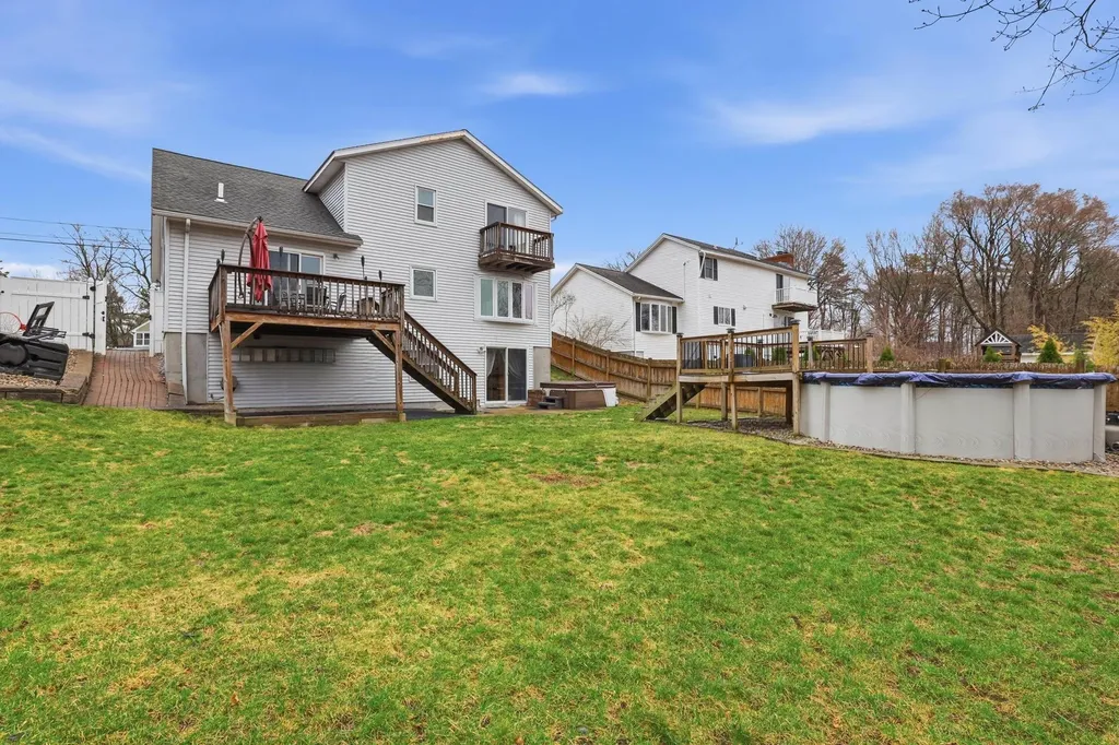 147 Leewood Street Manchester NH 03103