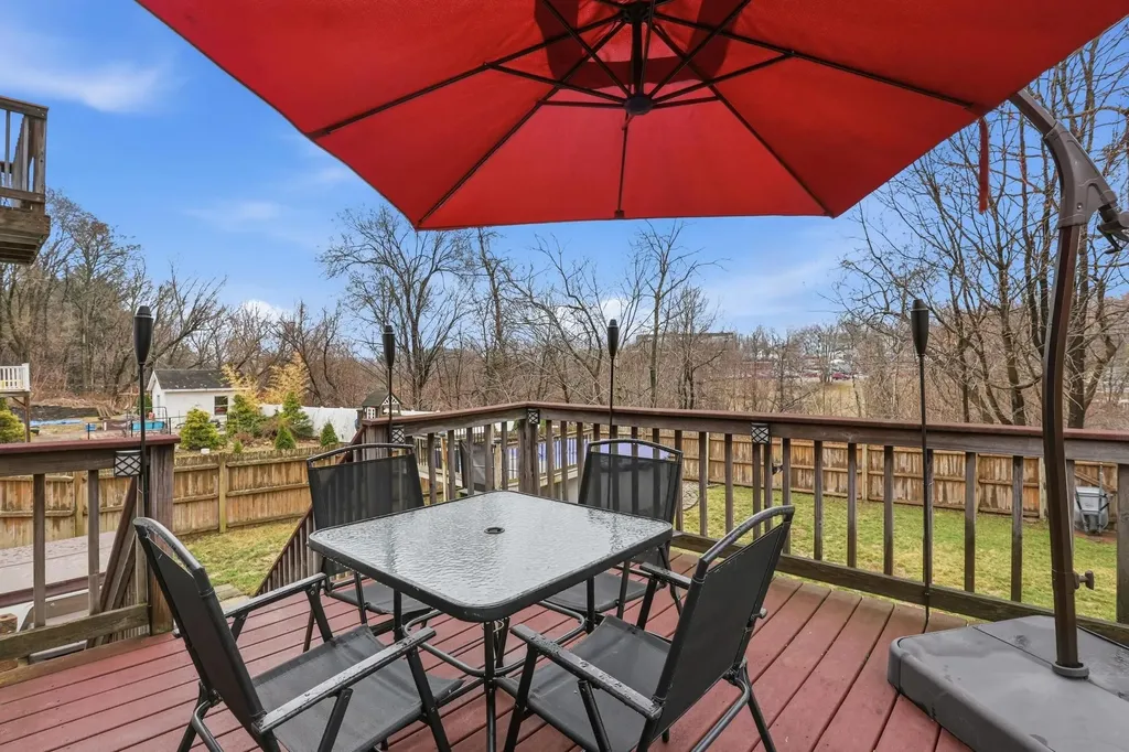 147 Leewood Street Manchester NH 03103