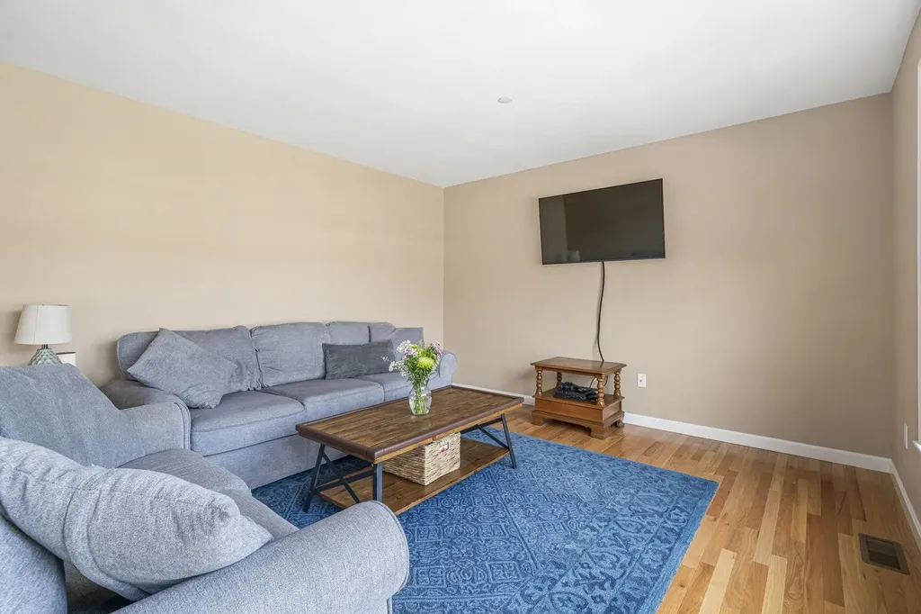 23 Cabernet Drive Concord NH 03303