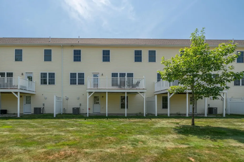 23 Cabernet Drive Concord NH 03303