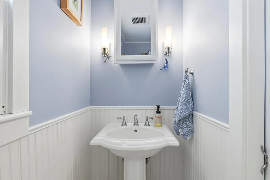 68 Harmony Road Northwood NH 03261