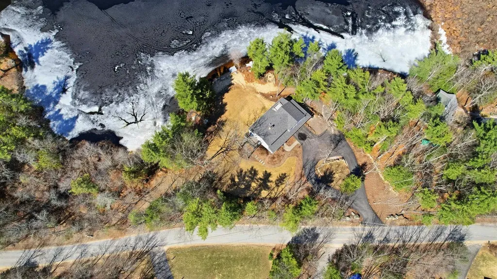 68 Harmony Road Northwood NH 03261