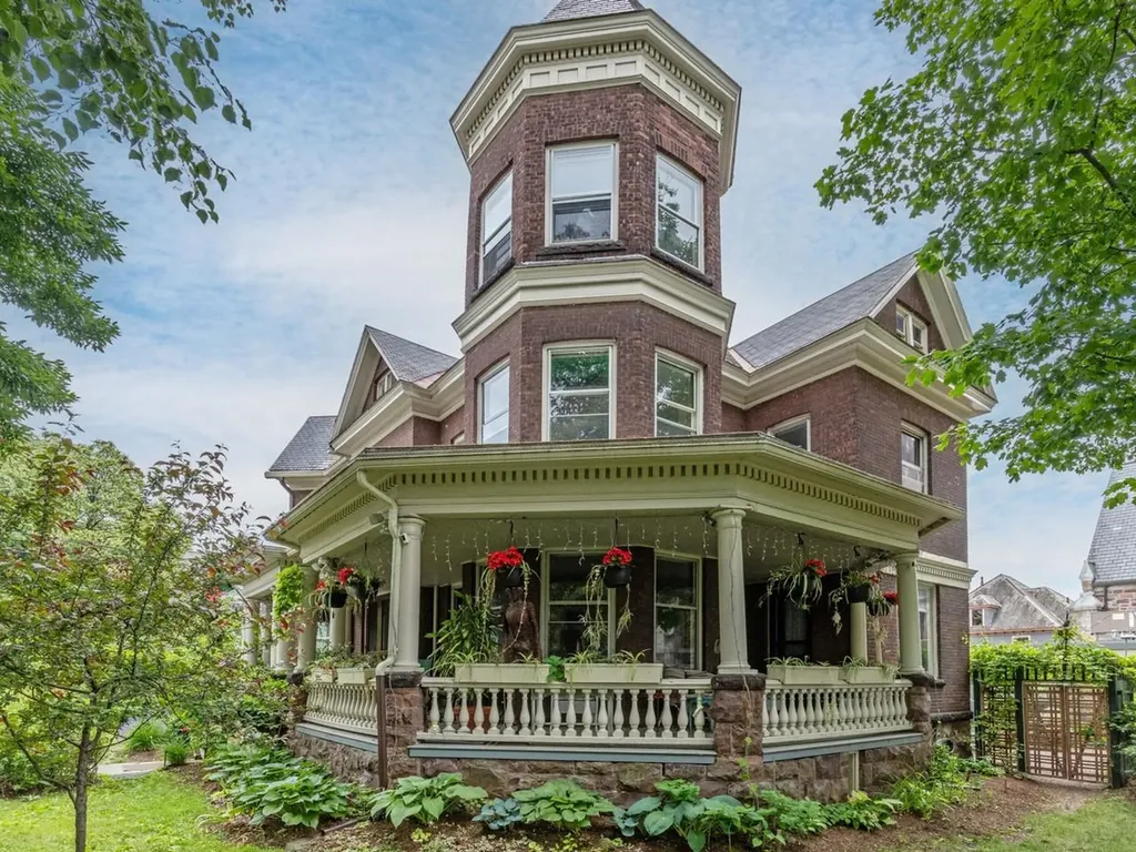 25 Buell Street Burlington VT 05401