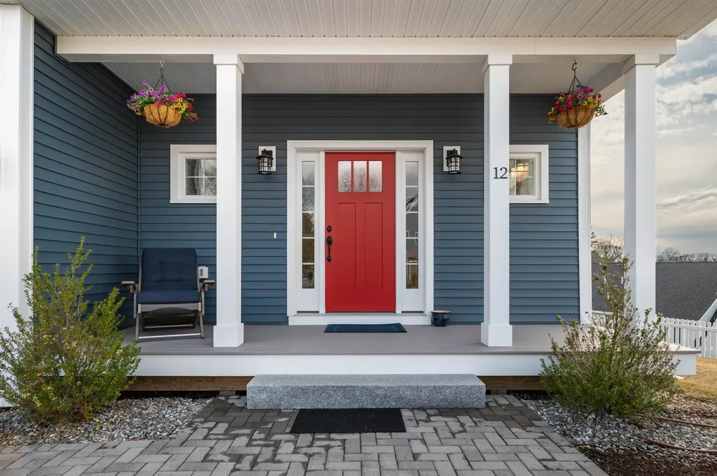 12 Summit Circle Newmarket NH 03857
