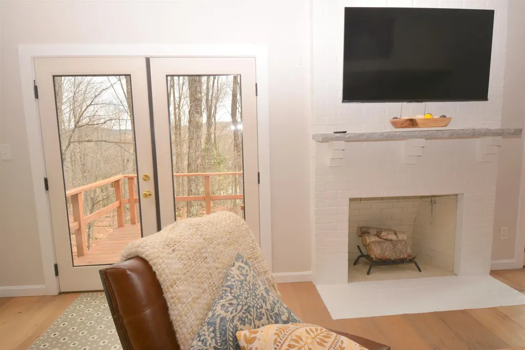 54 Brookridge Drive Grantham NH 03753