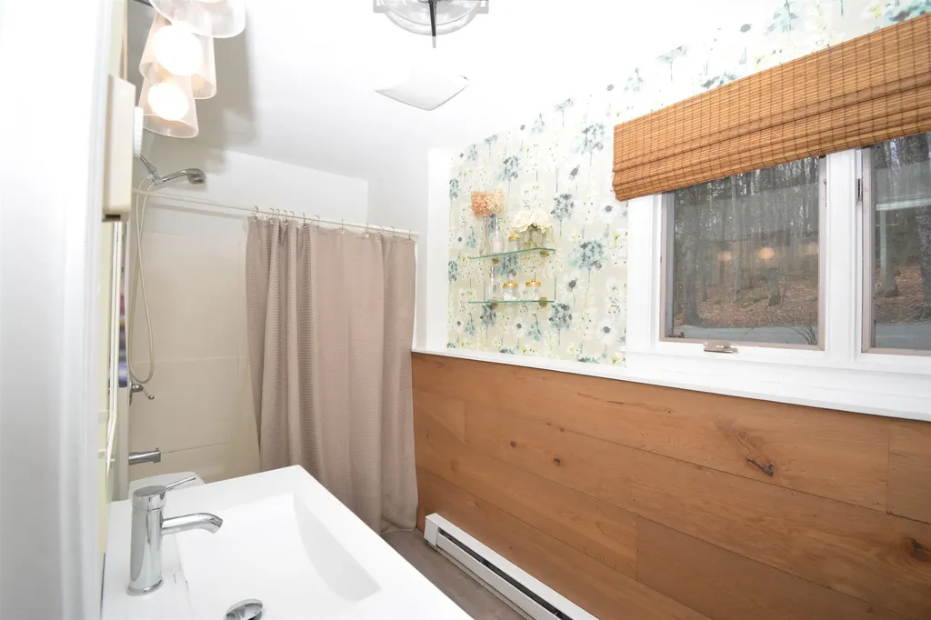 54 Brookridge Drive Grantham NH 03753