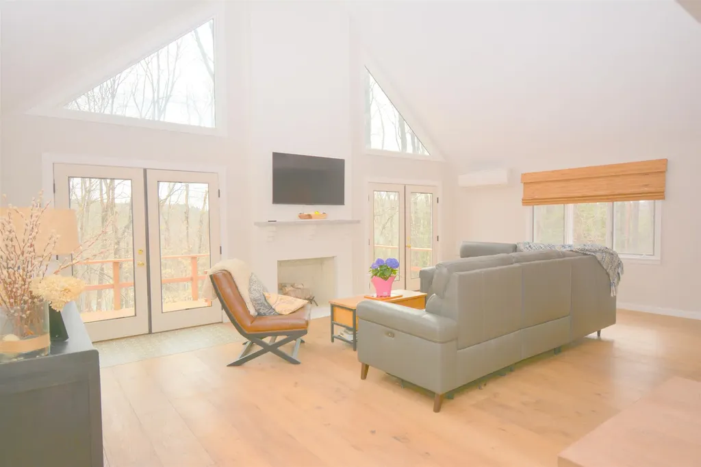 54 Brookridge Drive Grantham NH 03753