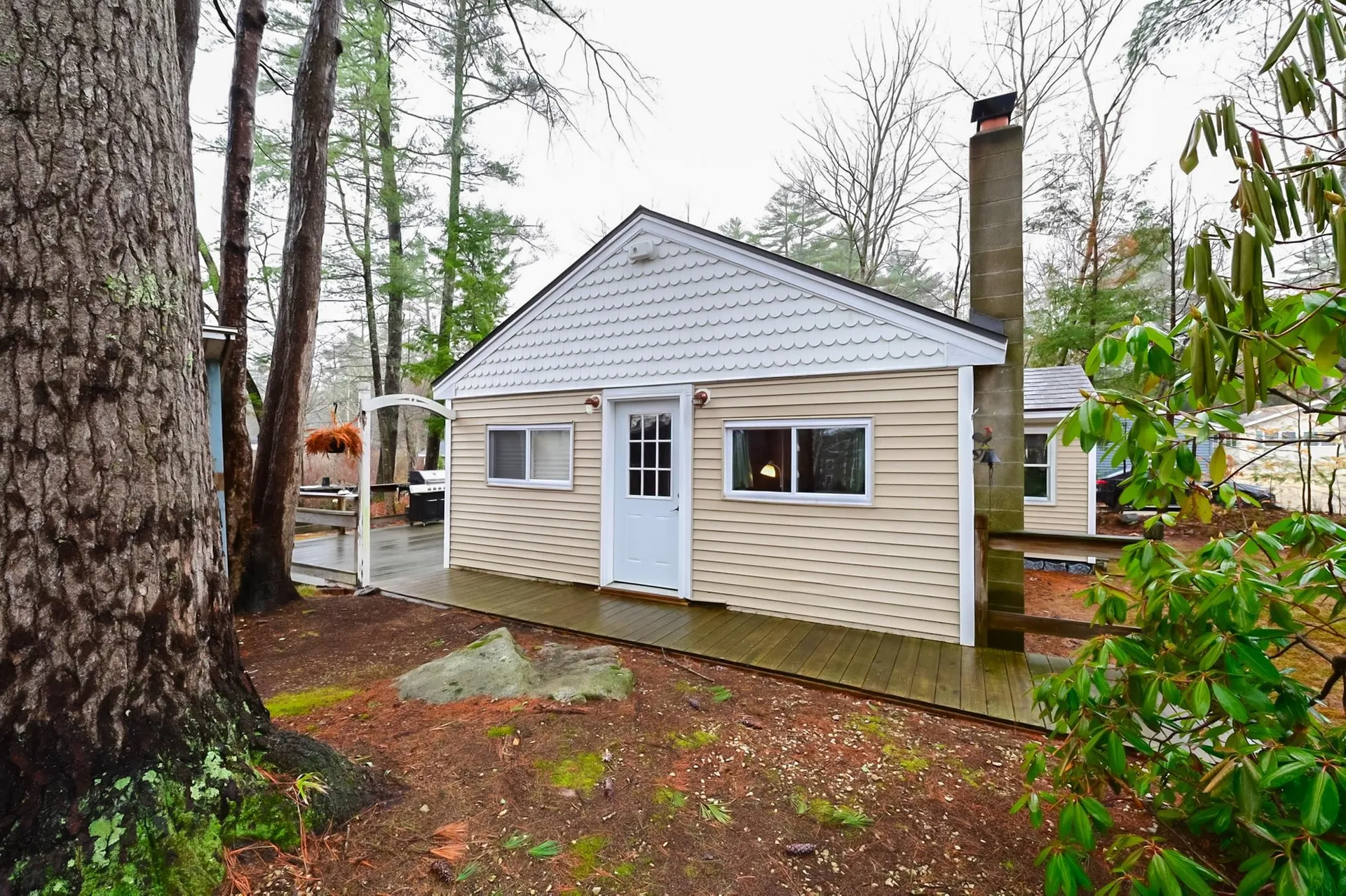 3 Hollywood Avenue Raymond NH 03077