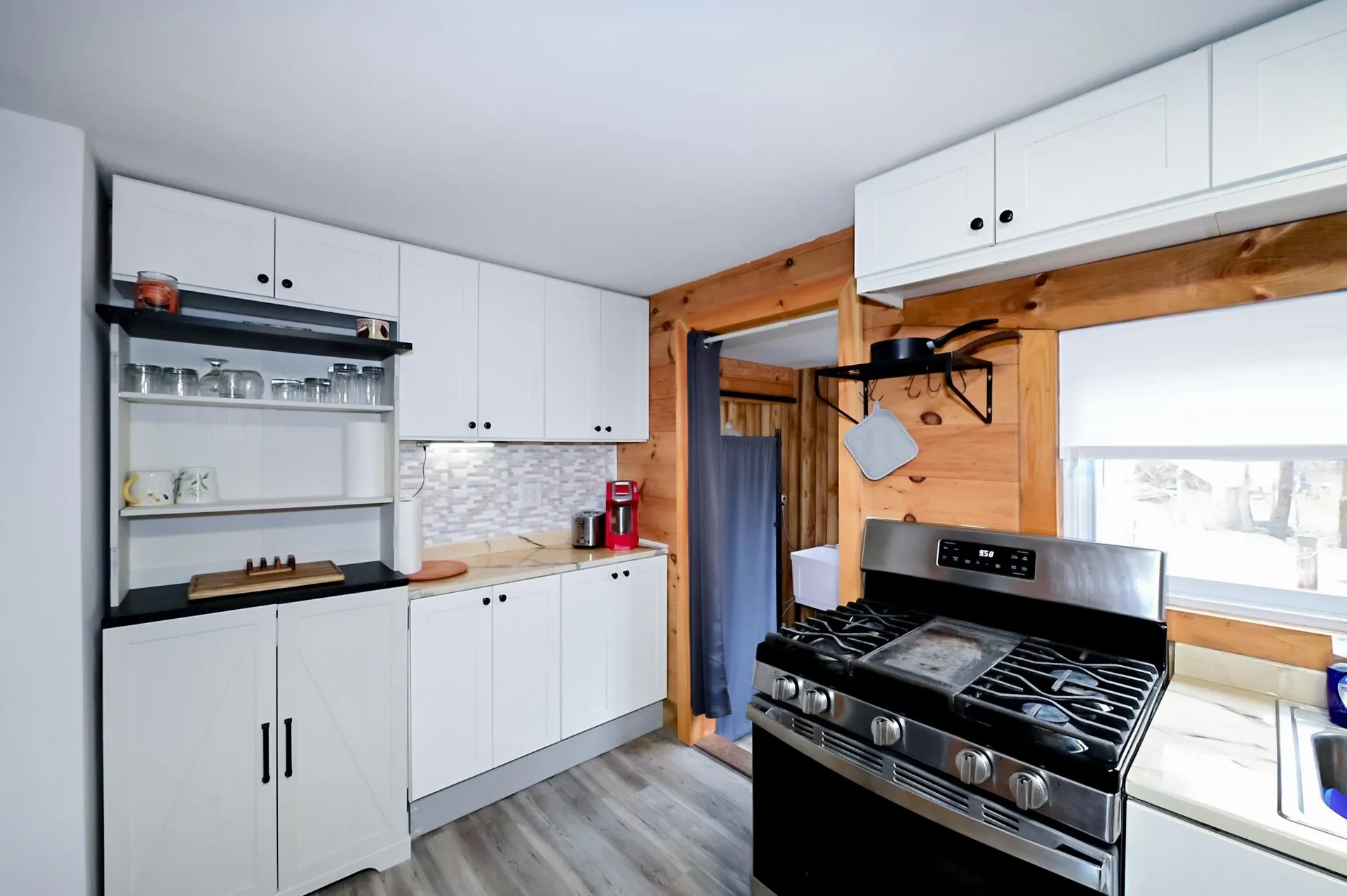 3 Hollywood Avenue Raymond NH 03077