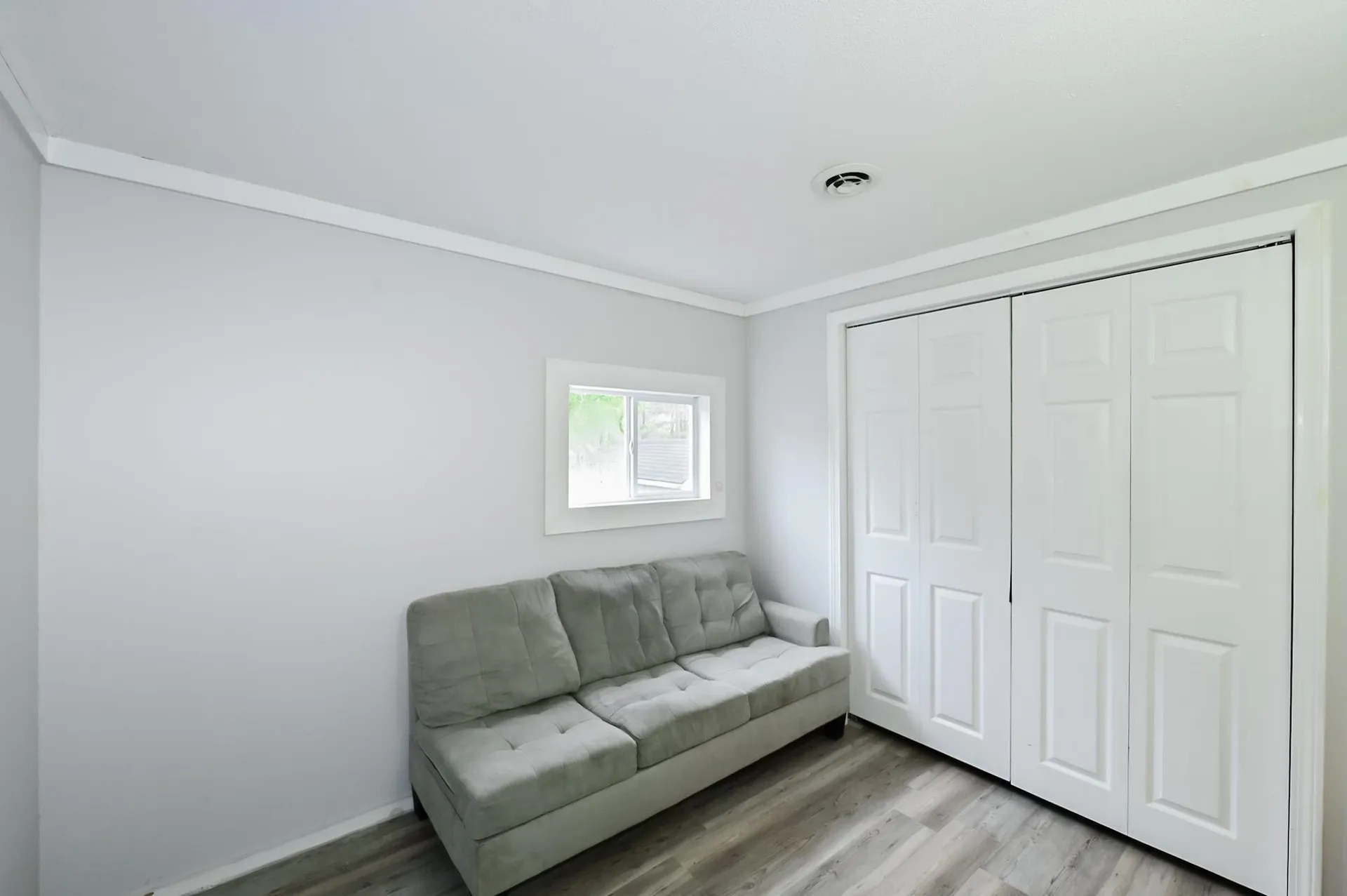 3 Hollywood Avenue Raymond NH 03077