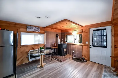 3 Hollywood Avenue Raymond NH 03077