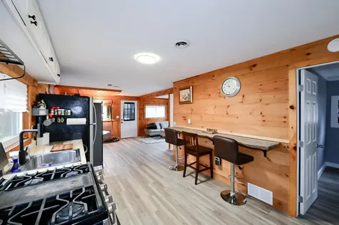 3 Hollywood Avenue Raymond NH 03077