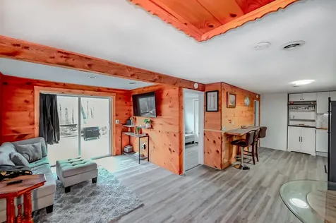 3 Hollywood Avenue Raymond NH 03077