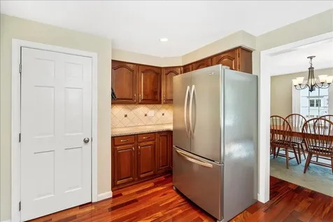 29 Rolling Ridge Road Londonderry NH 03053