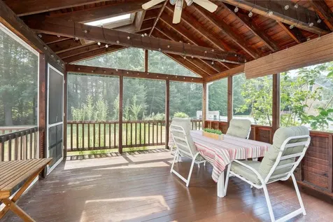 29 Rolling Ridge Road Londonderry NH 03053