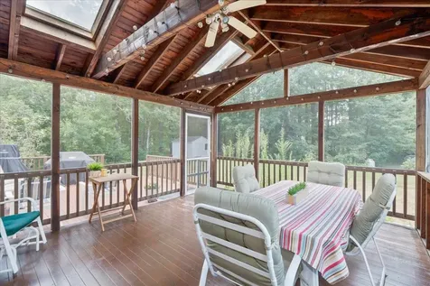 29 Rolling Ridge Road Londonderry NH 03053