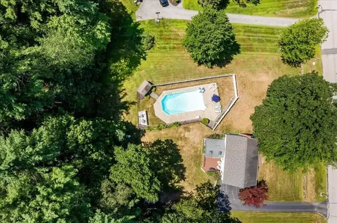 29 Rolling Ridge Road Londonderry NH 03053