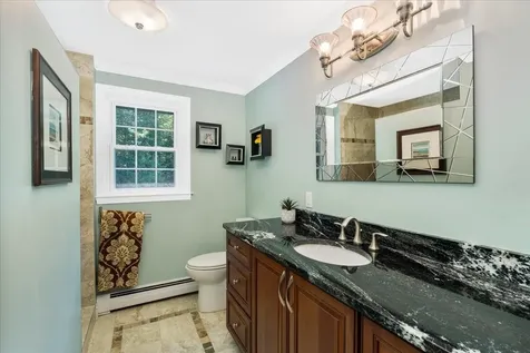 29 Rolling Ridge Road Londonderry NH 03053