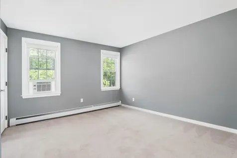 29 Rolling Ridge Road Londonderry NH 03053